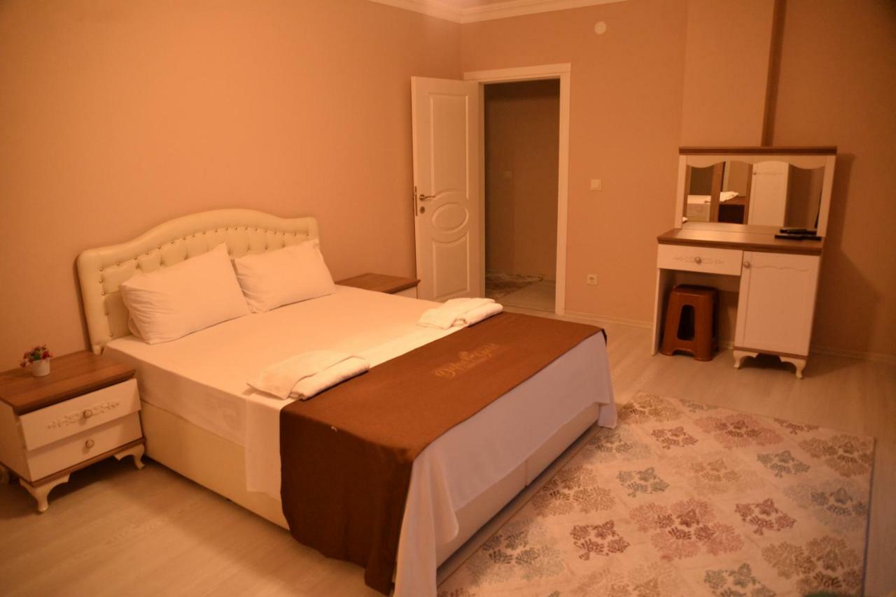 Defne Gold Aparthotel Trabzon Bagian luar foto