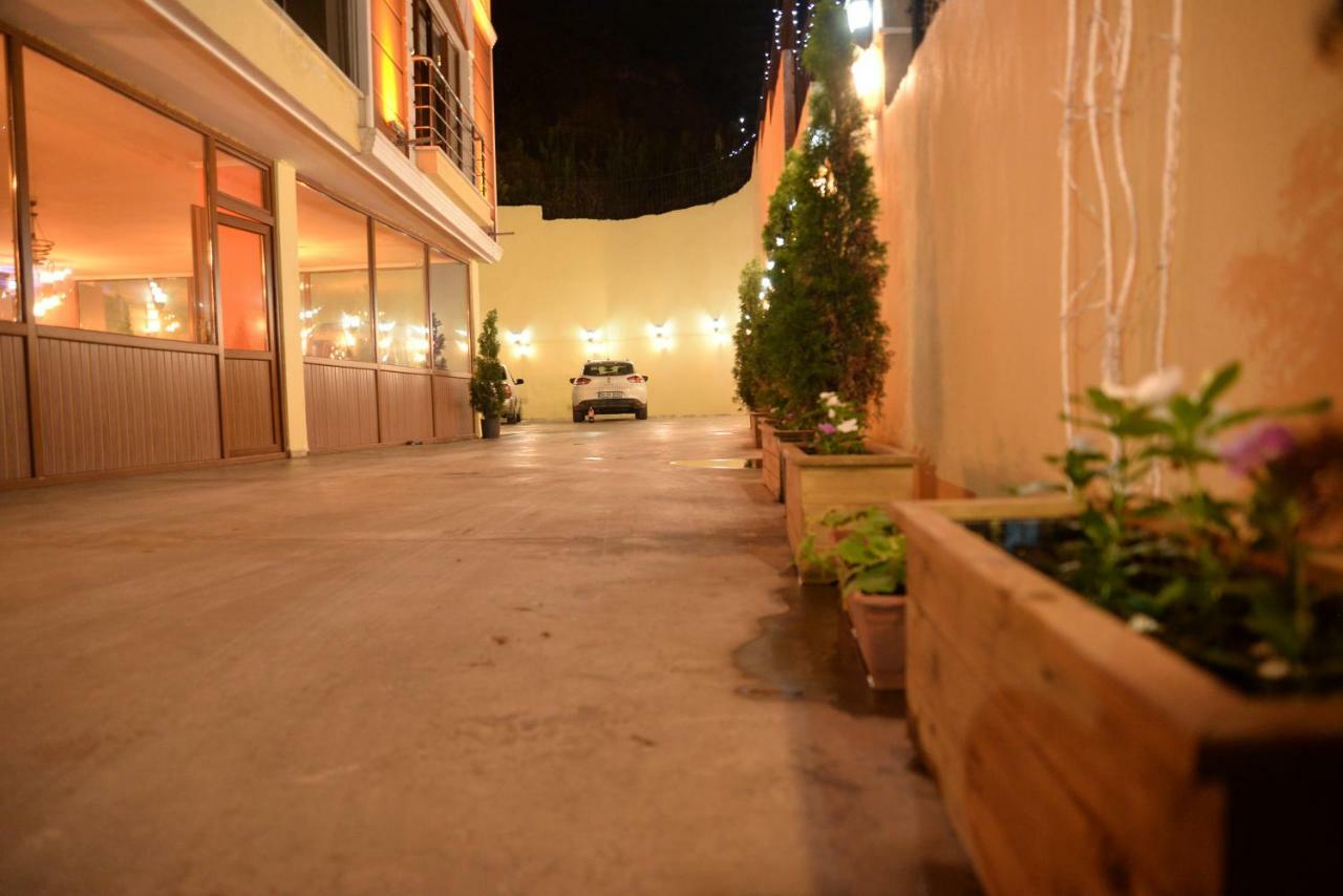 Defne Gold Aparthotel Trabzon Bagian luar foto